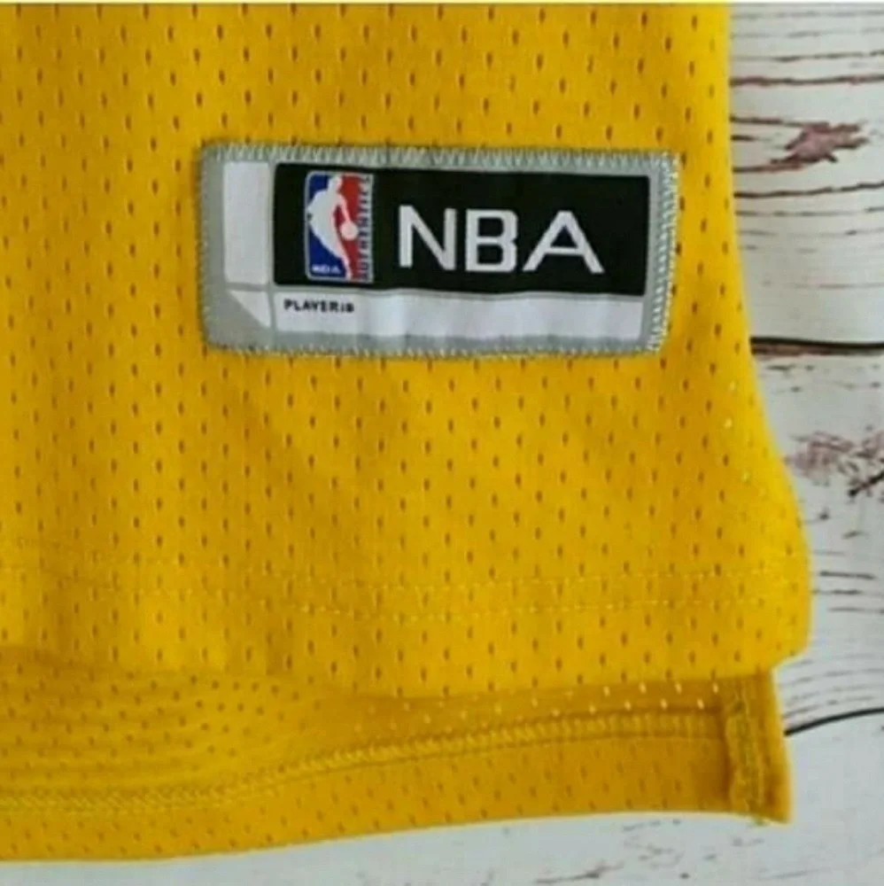 LeBron James 23 Cavaliers‎ Gold Red Jersey 23 XL